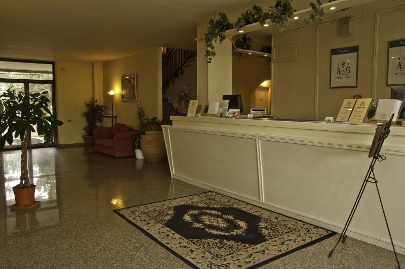 Amg Hotel Grifo Montepulciano Stazione Esterno foto
