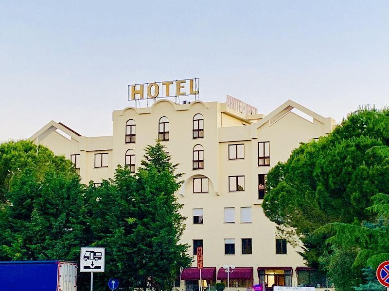 Amg Hotel Grifo Montepulciano Stazione Esterno foto